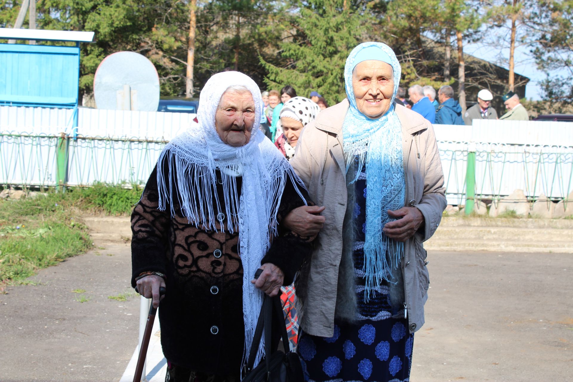 В новый век шагнула сельская школа