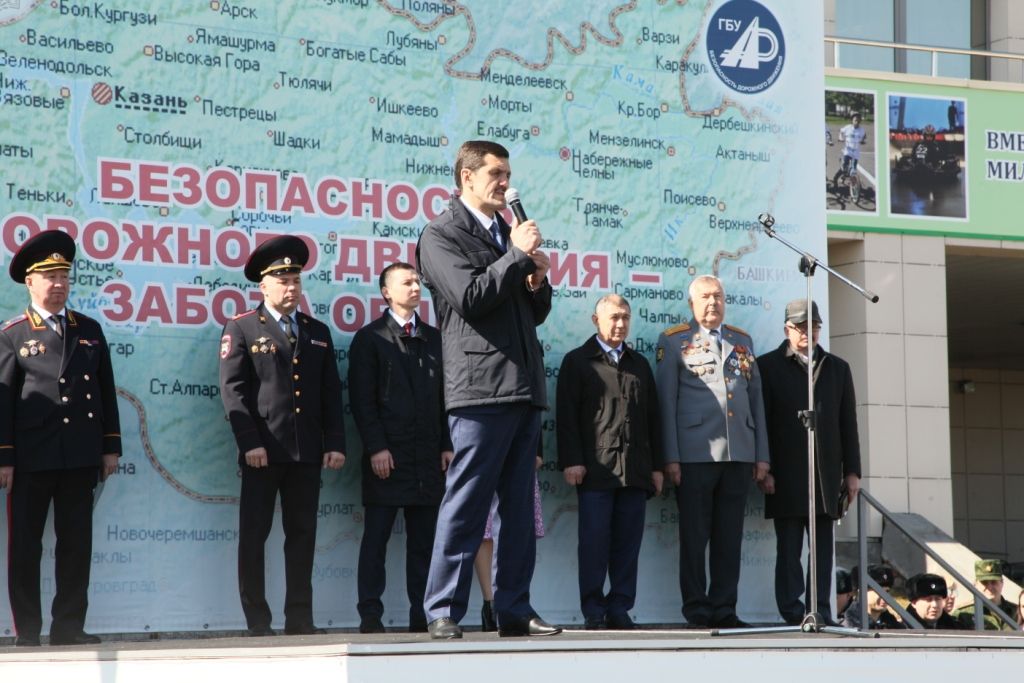 Более ста юных автомобилистов приняли участие в республиканском конкурсе водительского мастерства