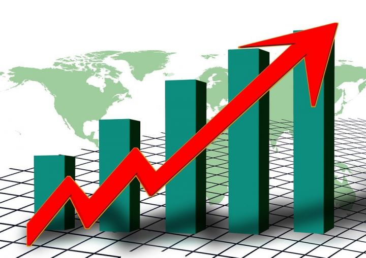 Ежемесячные выплаты льготникам поднимут на 2,5 процента