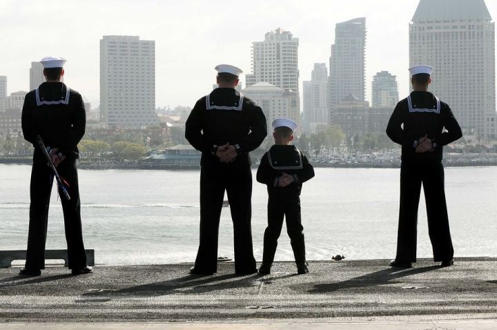 8 Октября День командира надводного, подводного и воздушного корабля ВМФ России