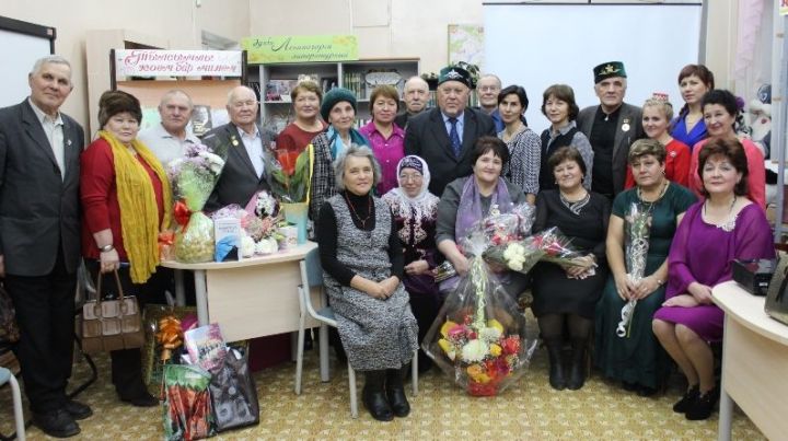 В Лениногорске состоялась творческая встреча с поэтессой Рамзией Габдулхаковой