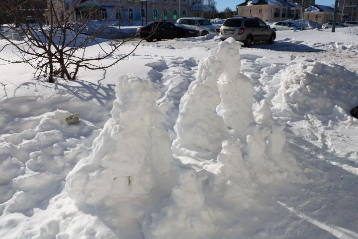 В ЛЕНИНОГОРСКЕ СЕМЕЙКА ТАЕТ БЕЗ ДИЕТ