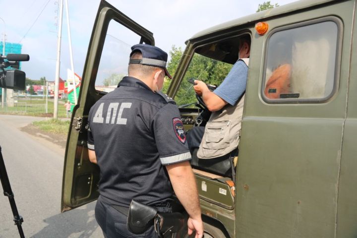 В Лениногорске автоинспекторы провели рейд «Автобус»