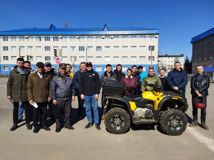 В Лениногорском политехническом колледже прошли экзамены трактористов - машинистов