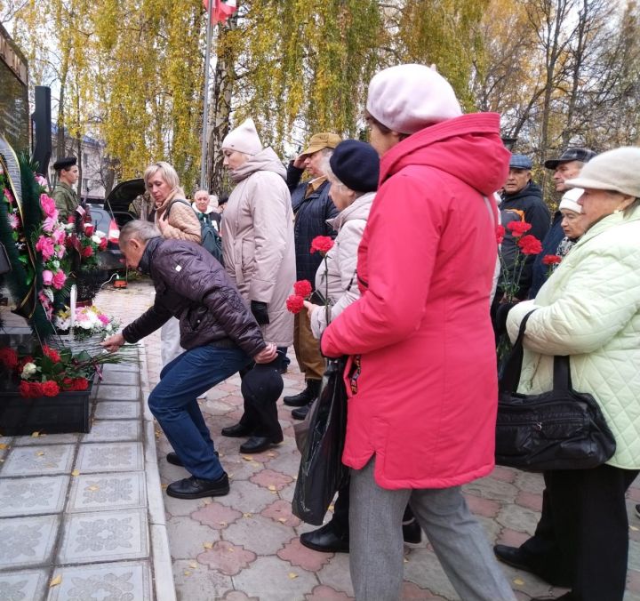 В Лениногорске после реконструкции открыли памятник воинам-интернационалистам