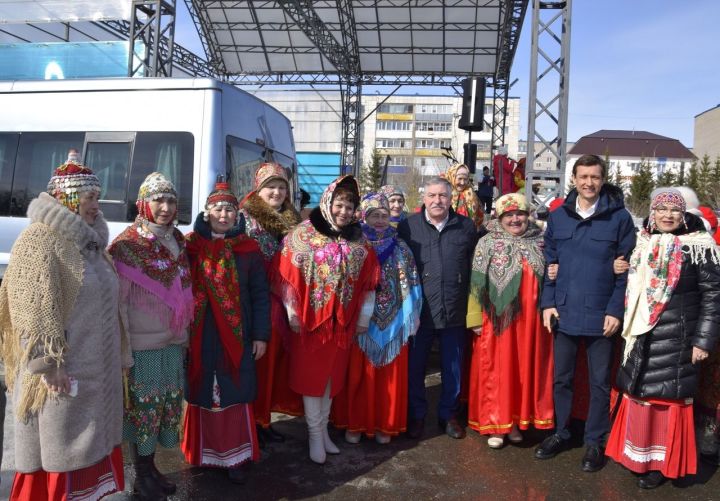 В Лениногорске в парке «Юбилейный» прошло празднование Масленицы