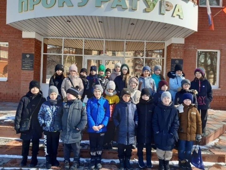 В Лениногорской городской прокуратуре прошел день открытых дверей для школьников