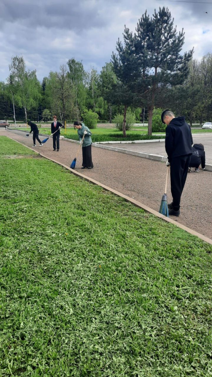 Студенты Лениногорска присоединились к экологической акции «Будь человеком, человек!»