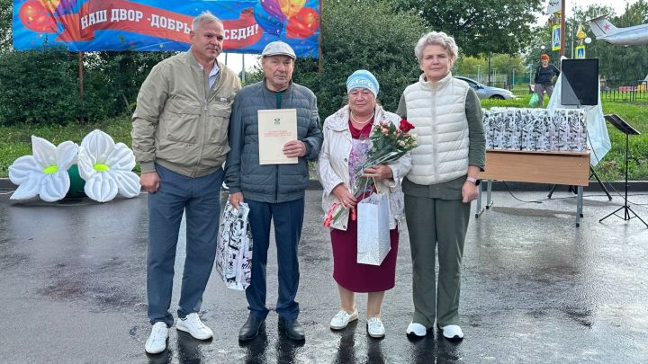 Лениногорцы на праздниках двора обсуждают вопросы развития городских микрорайонов