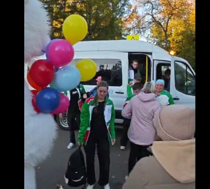 В Лениногорск из Артека вернулись школьники - участники Всероссийской Большой Олимпиады